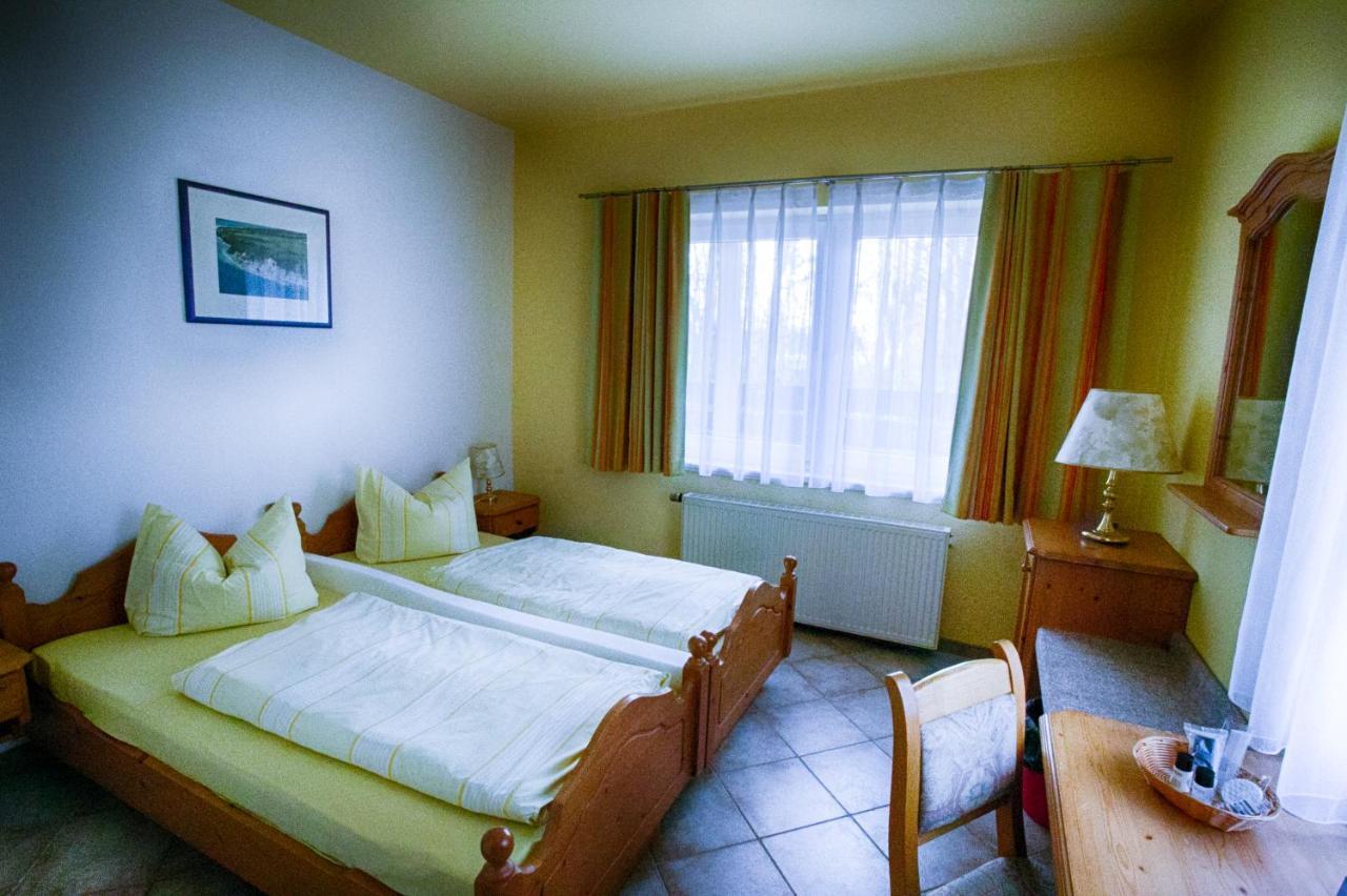 Hotel Rosengarten Leipzig-Naunhof エクステリア 写真